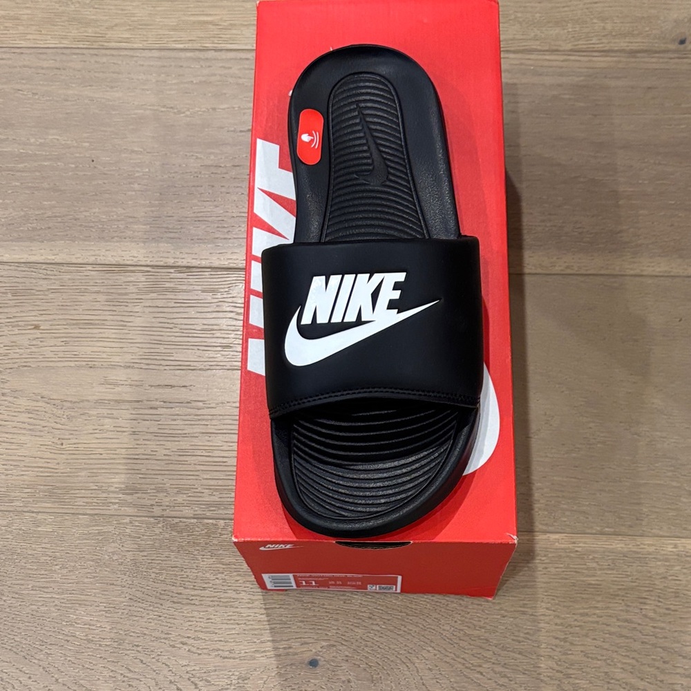 Nike Victori One Slide Black and White Slide Sandals